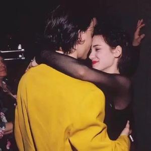 中国女人与公狗1级黄色大片日本女人与狗性交黄色大片视频
